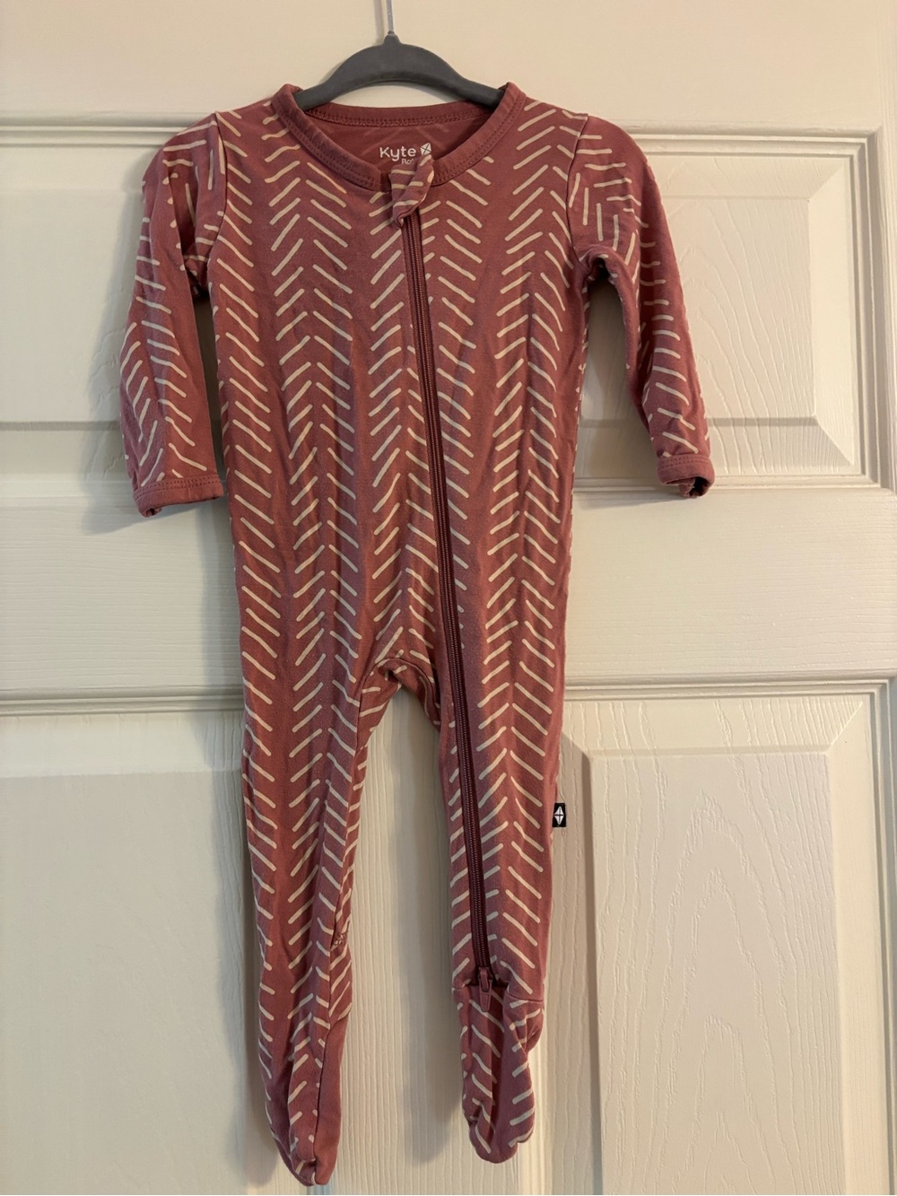 Kyte BABY Dusty Rose Chevron Zip Footed One-Piece